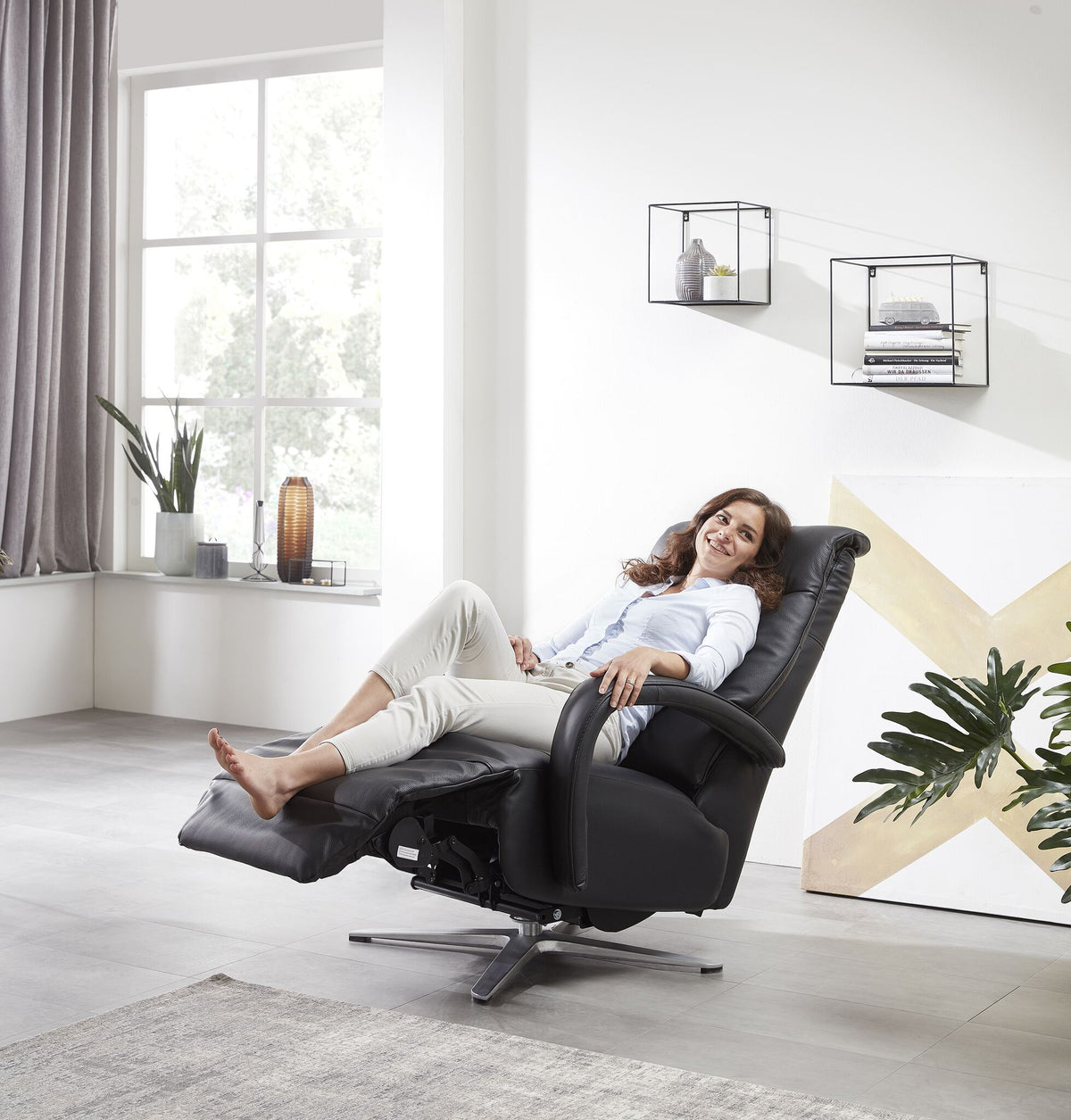 Relaxsessel elektrisch mit Aufstehhilfe, 2 Motoren & Akku – Leder