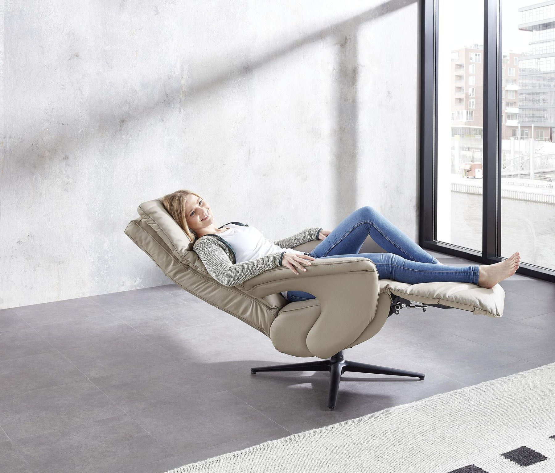 Relaxsessel elektrisch mit 2 Motoren & Drehfunktion – Echtleder